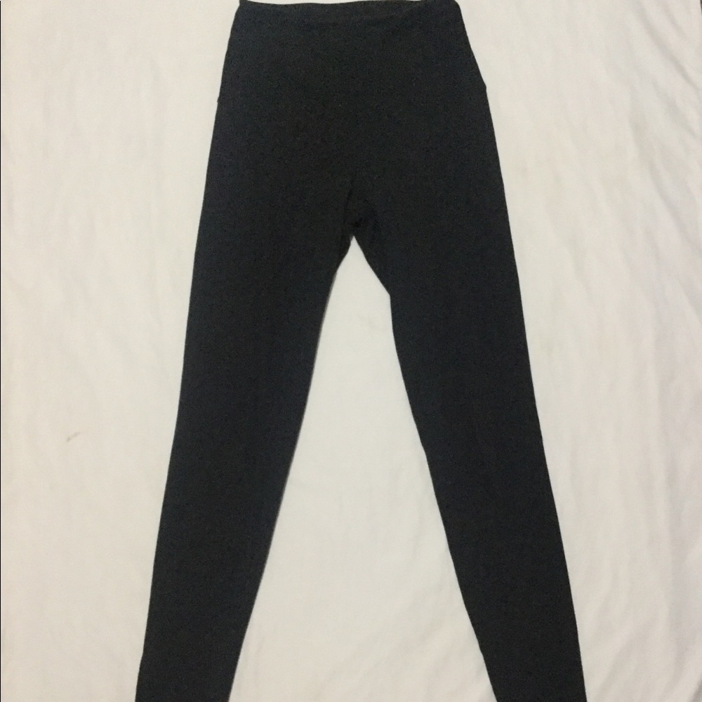 High wasted black leggings